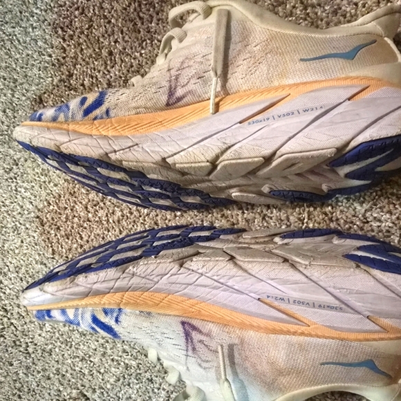 Hoka Clifton Women's Blue and Green Running Shoes - Picture 2 of 6